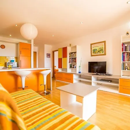 In With Sea View, Terrace, Air Conditioning, Wifi 3739-2 Apartment