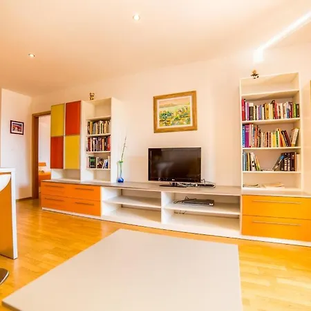 In With Sea View, Terrace, Air Conditioning, Wifi 3739-2