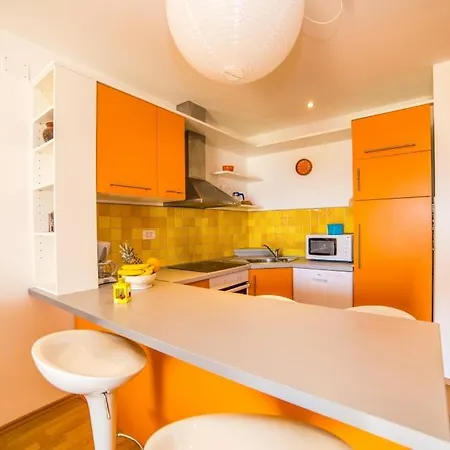 In With Sea View, Terrace, Air Conditioning, Wifi 3739-2 Bol